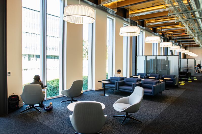 The Li Lu Library is a light-filled space that features floor-to-ceiling windows and innovative group and quiet study areas, digital video and presentation technology, and a staffed service desk.